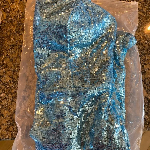 Brand new party dress, size 2 - Picture 6 of 9